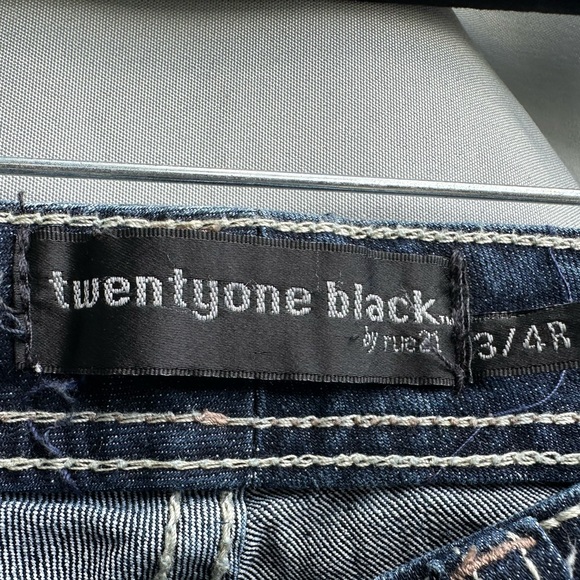 Rue 21 TwentyOne Black Size Curvy 3/4 Regular Low Rise Slim Boot - Picture 7 of 11